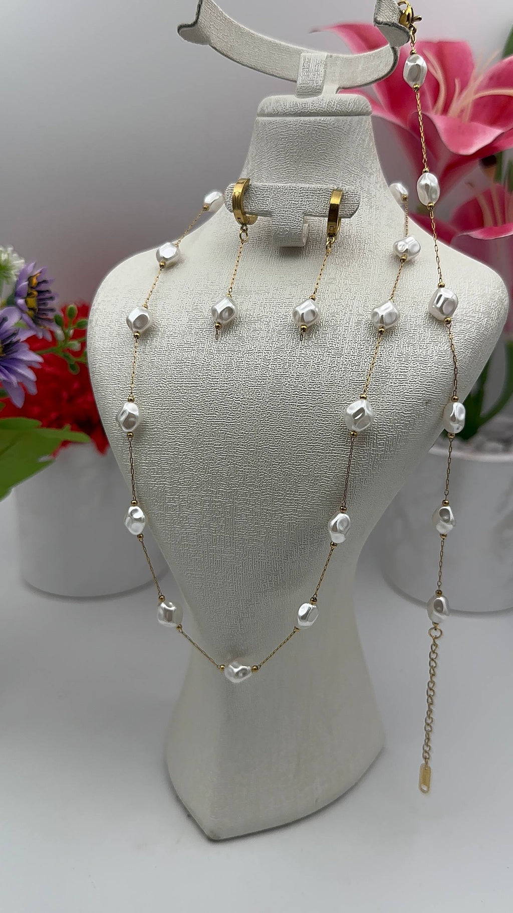 Parure perliculture 3pcs | ✨ طقم اللؤلؤ الفاخر – لمسة من الرقي والحب ✨ اطلب الان و عندك هدية 🎁