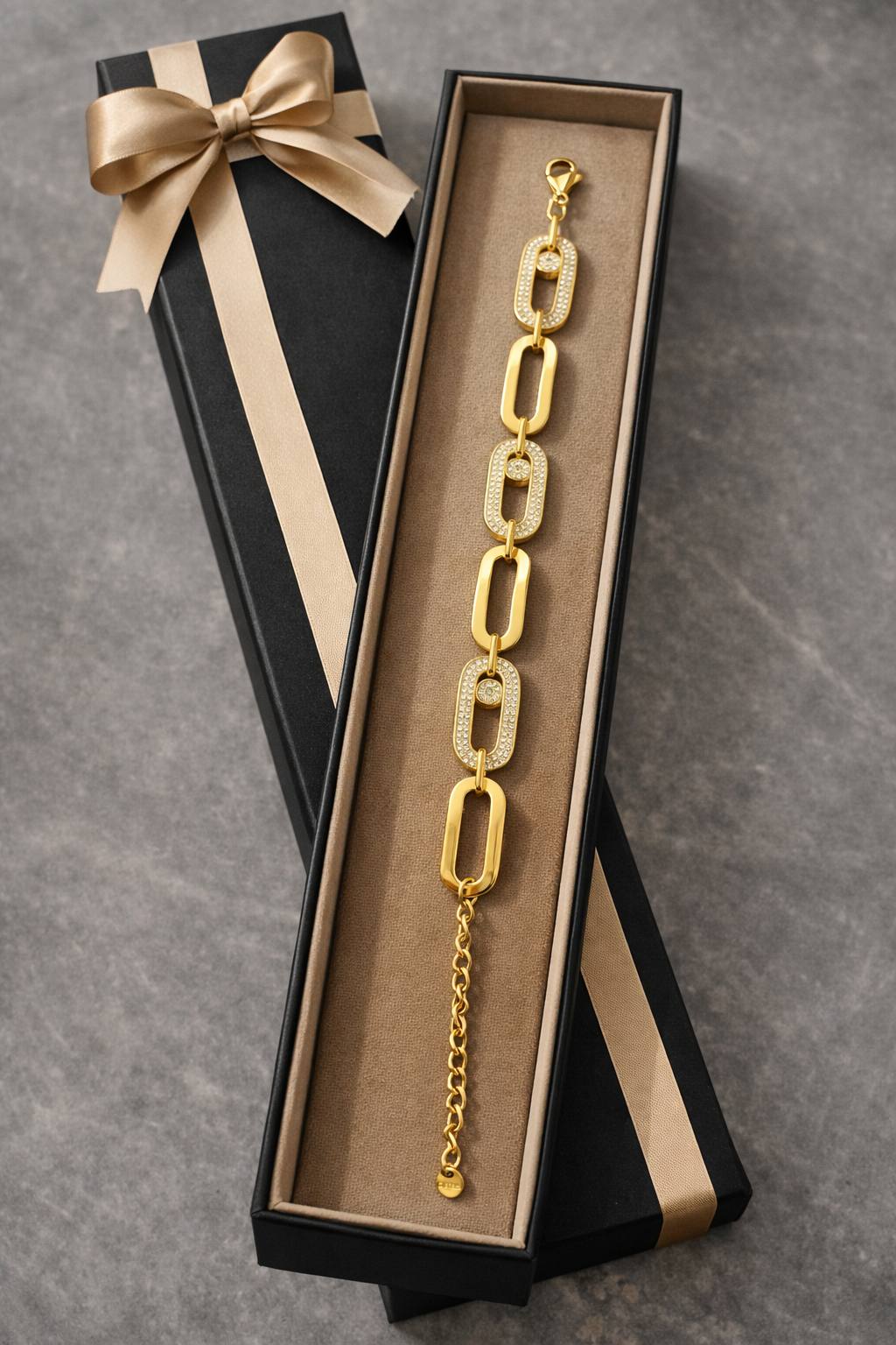 Gourmette Messika 3500 DA ✨ MOTIF DORÉ COMPLET