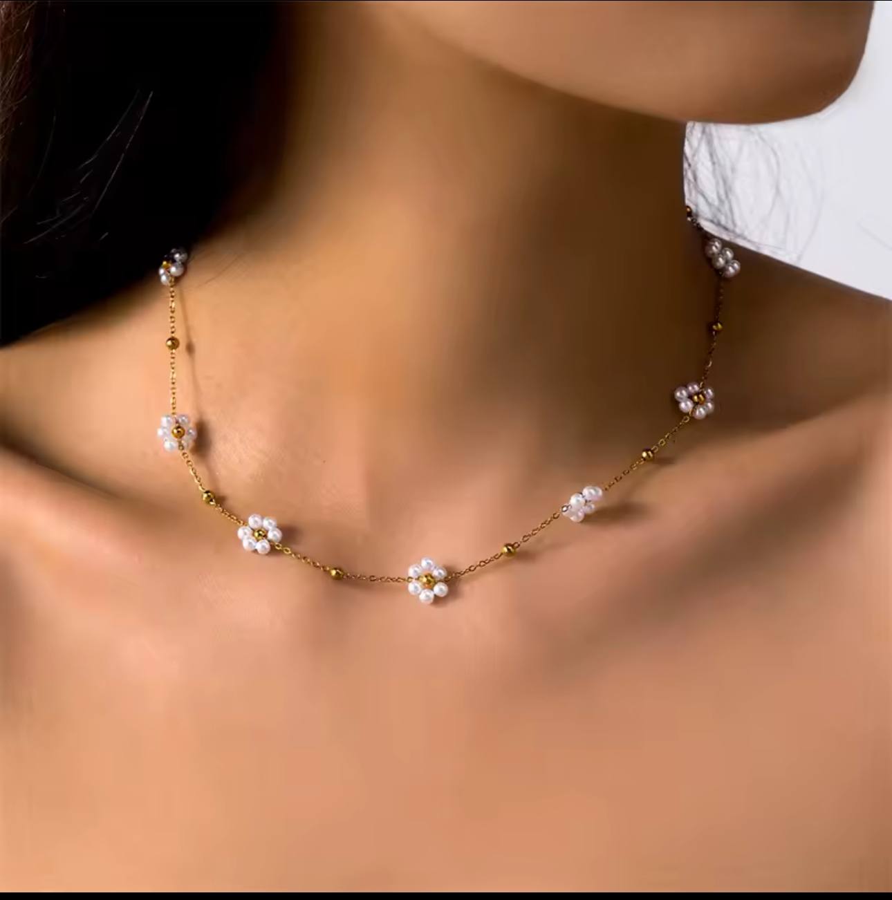 PARURE FLOWER 2 PCS DISPO EN 2 COULEUR / متوفرة في اللون الابيض و الالوان